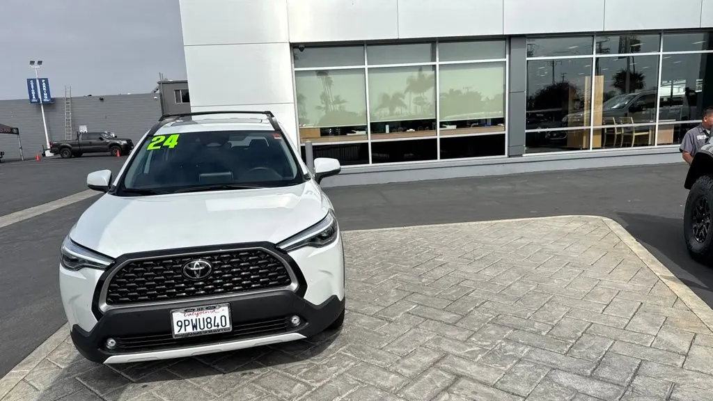 2024 Toyota Corolla Cross XLE