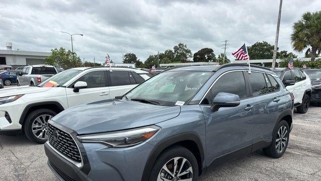 2023 Toyota Corolla Cross XLE