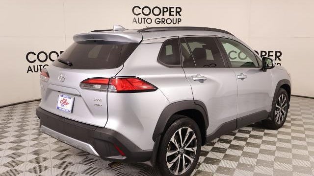 2024 Toyota Corolla Cross XLE