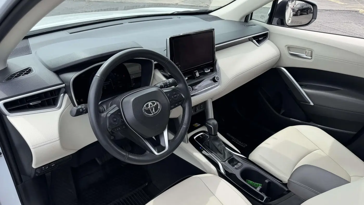 2023 Toyota Corolla Cross XLE