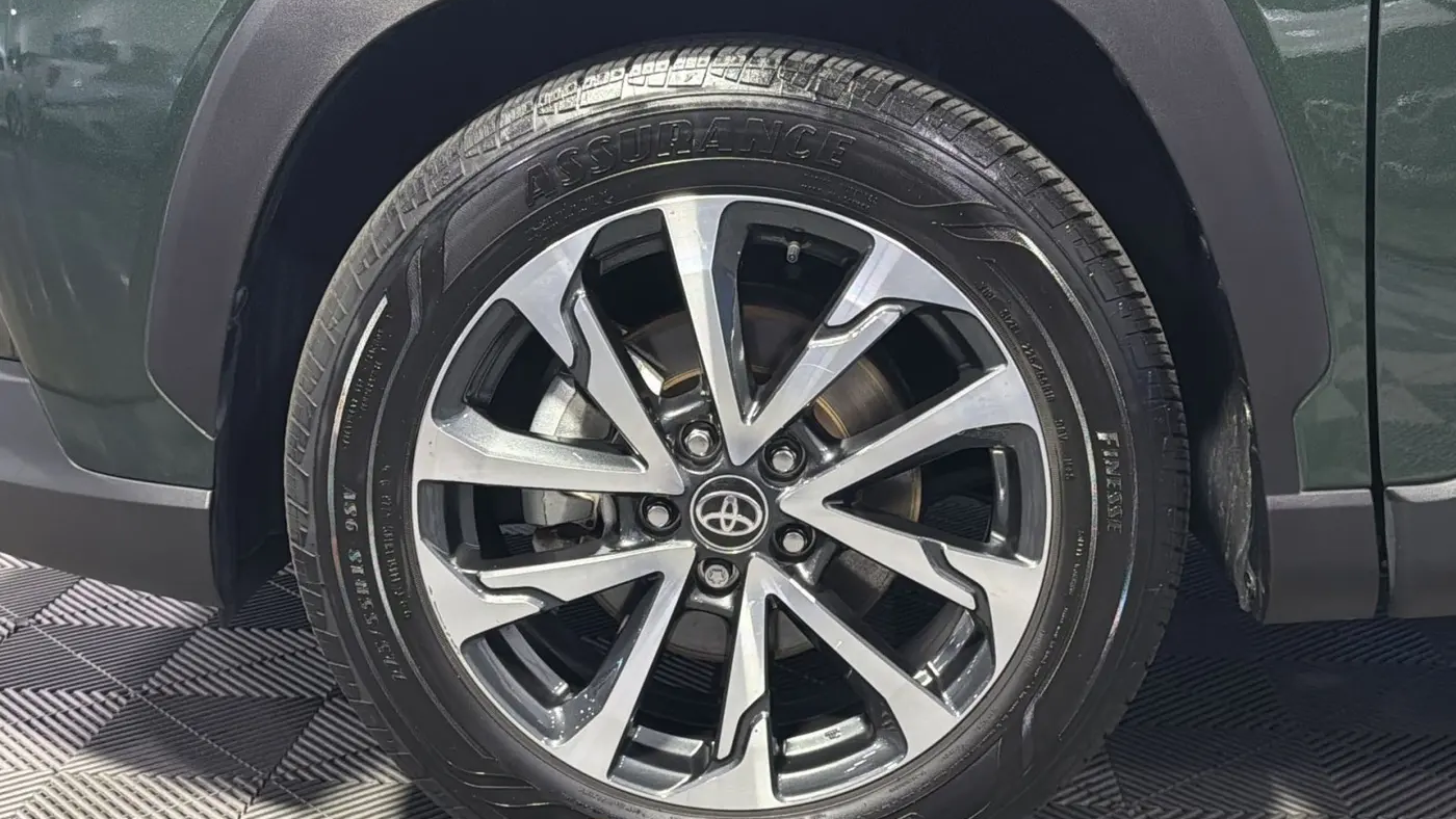 2024 Toyota Corolla Cross XLE