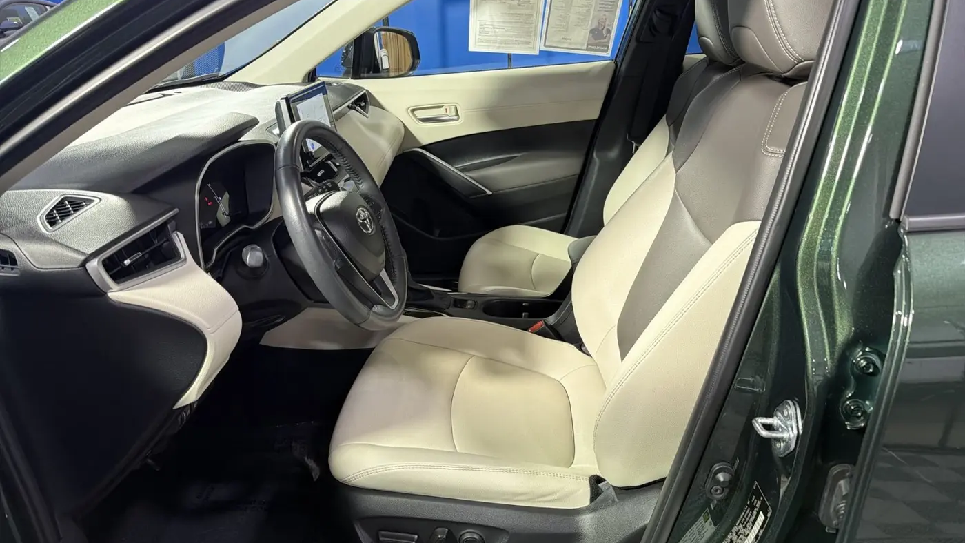 2024 Toyota Corolla Cross XLE