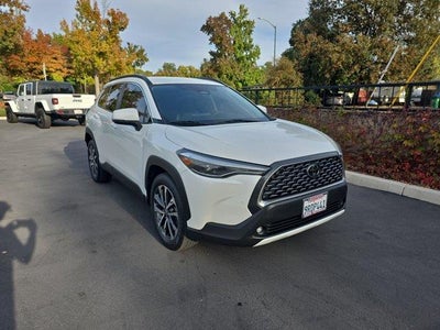 2023 Toyota Corolla Cross XLE 4DR Crossover