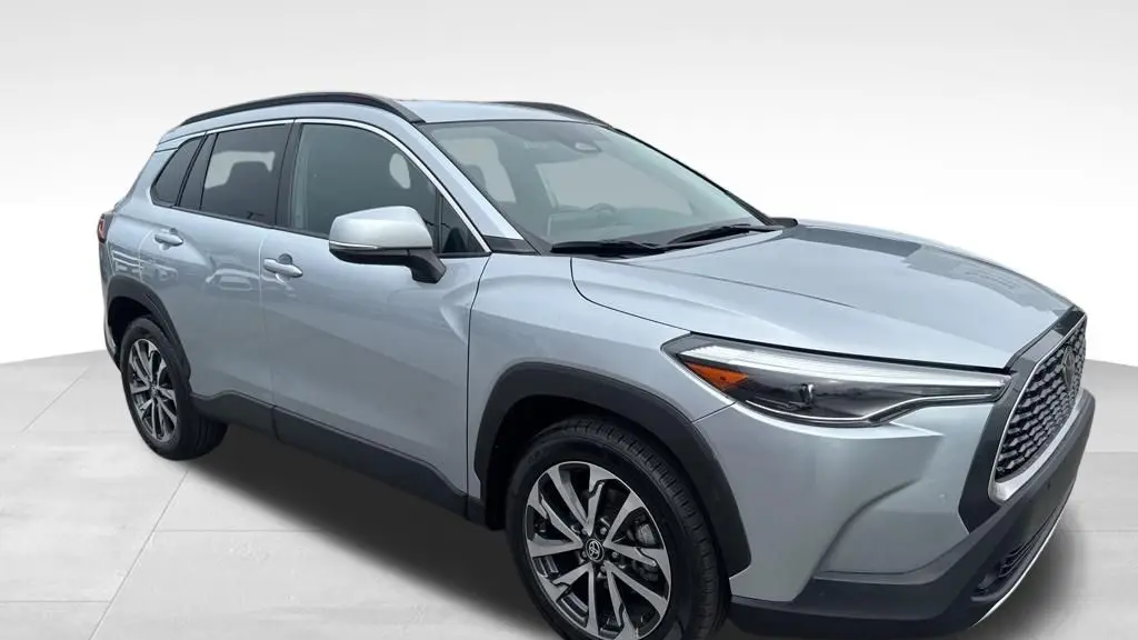 2023 Toyota Corolla Cross XLE