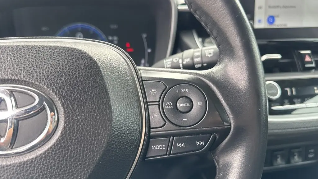 2023 Toyota Corolla Cross XLE