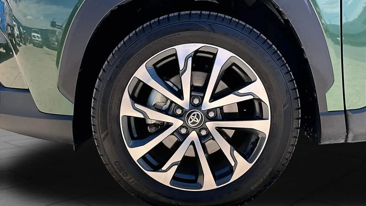 2024 Toyota Corolla Cross XLE