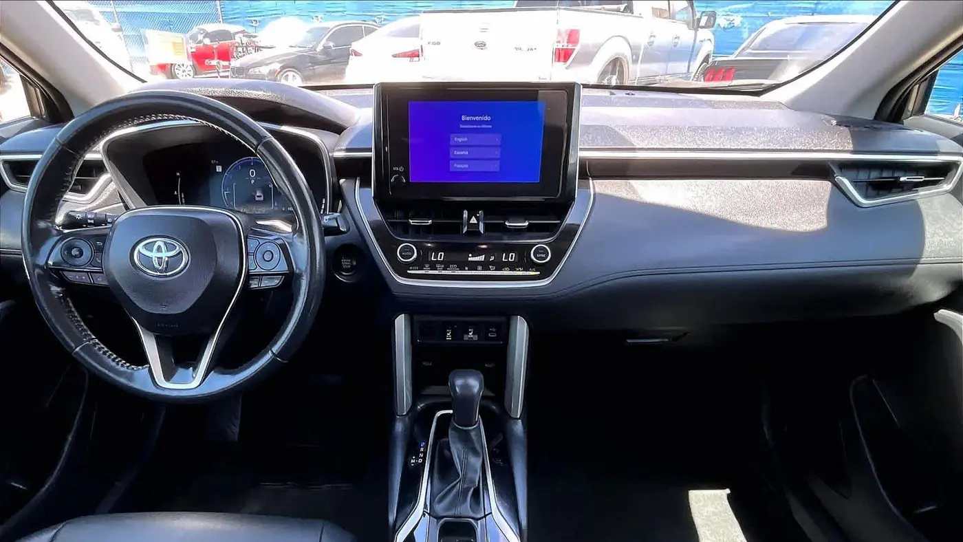 2024 Toyota Corolla Cross XLE