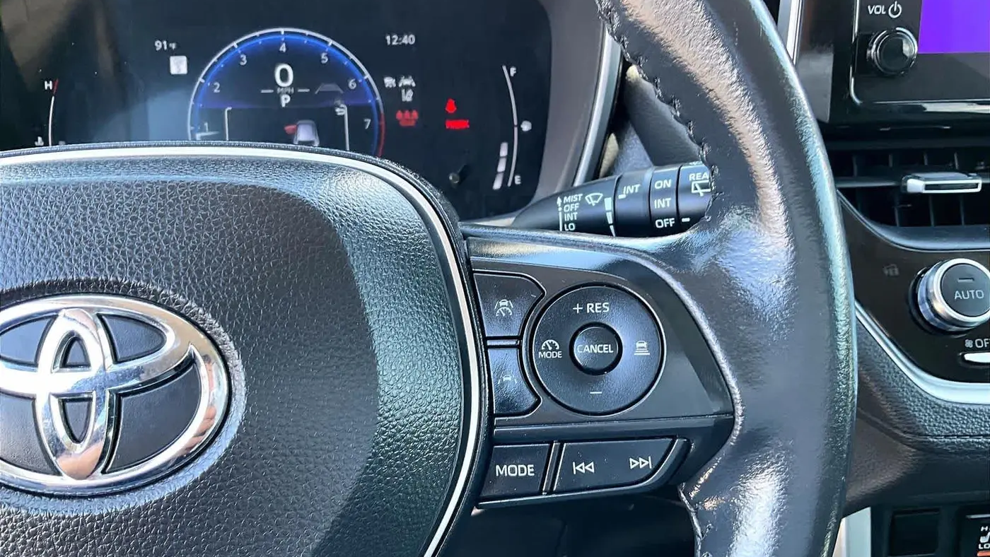 2024 Toyota Corolla Cross XLE