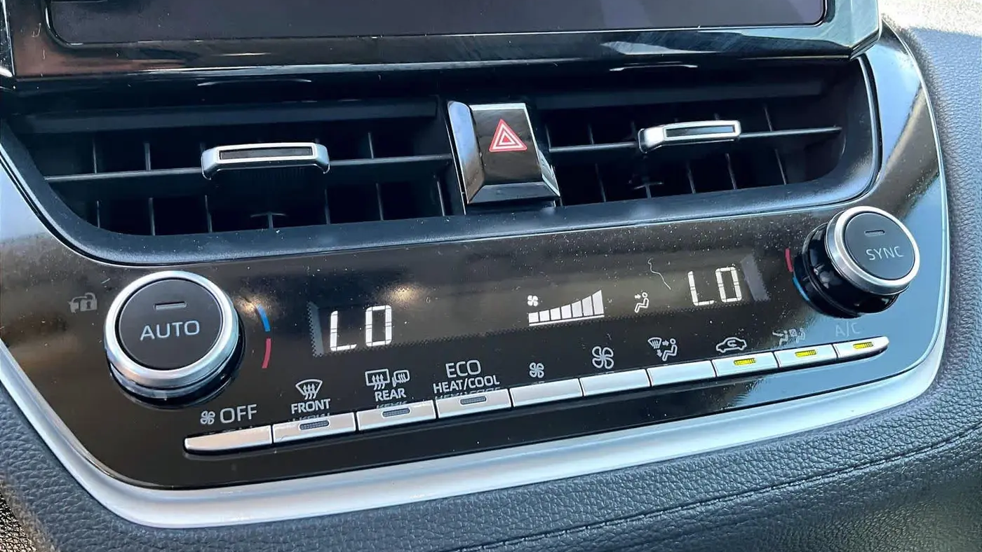 2024 Toyota Corolla Cross XLE