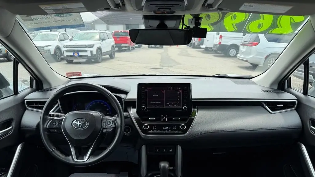 2022 Toyota Corolla Cross XLE