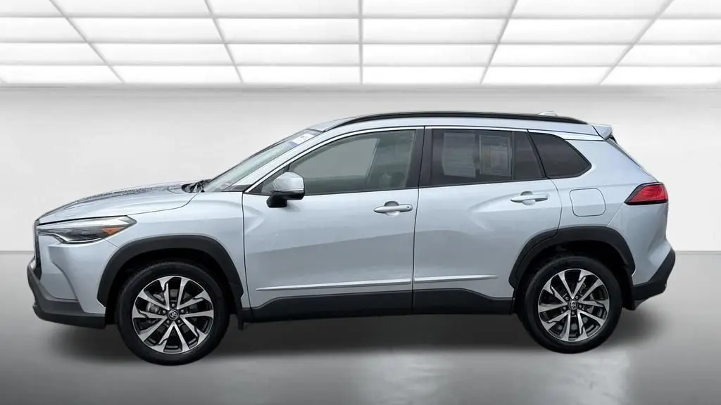 2022 Toyota Corolla Cross XLE