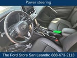 2022 Corolla Cross Thumbnail 22