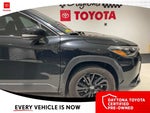 2024 Corolla Cross Hybrid Thumbnail 9