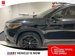 2024 Corolla Cross Hybrid Thumbnail 12