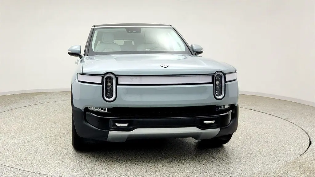 2024 Rivian R1S Adventure