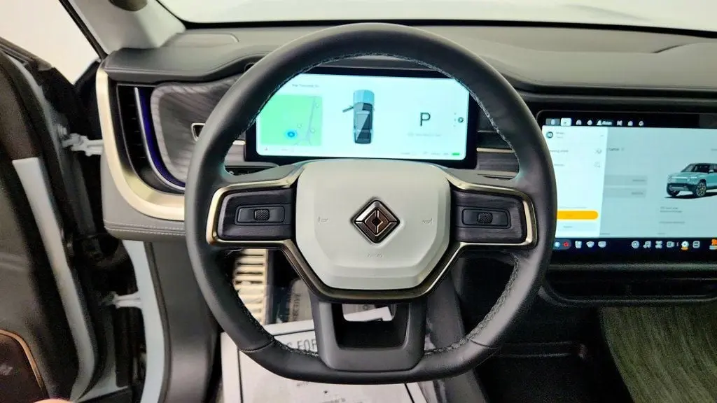 2024 Rivian R1S Adventure
