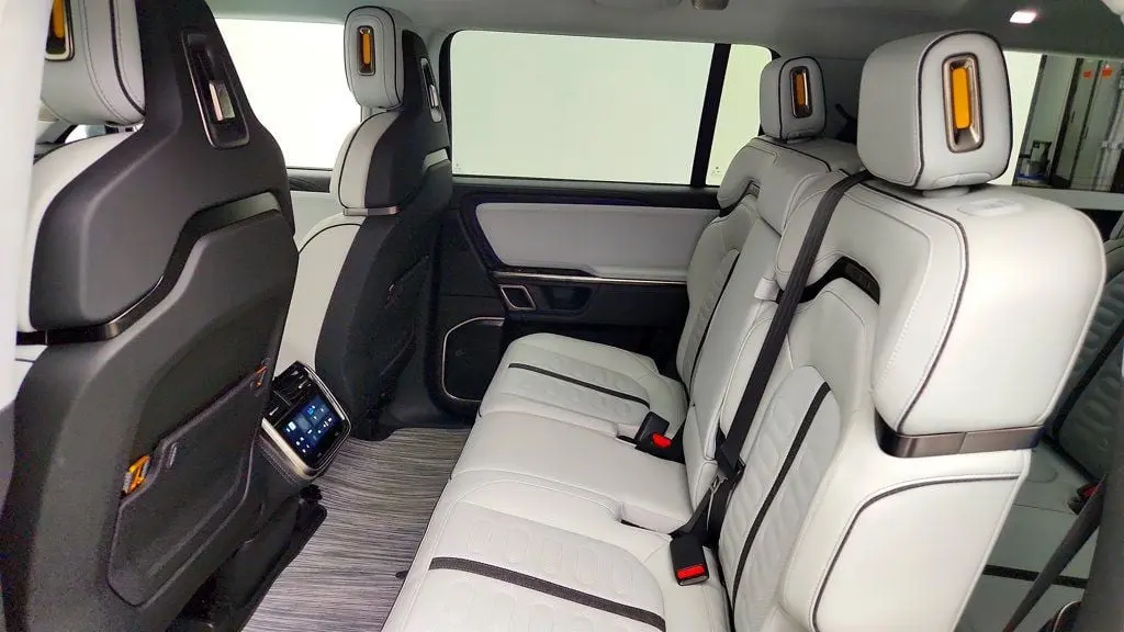 2024 Rivian R1S Adventure