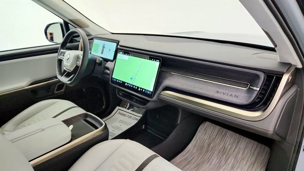 2024 Rivian R1S Adventure
