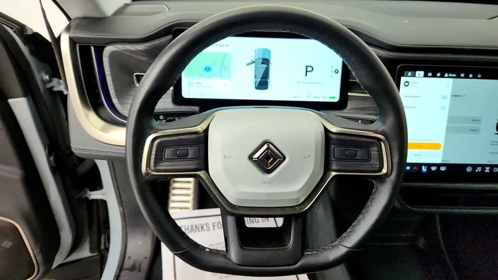 2024 Rivian R1S Adventure