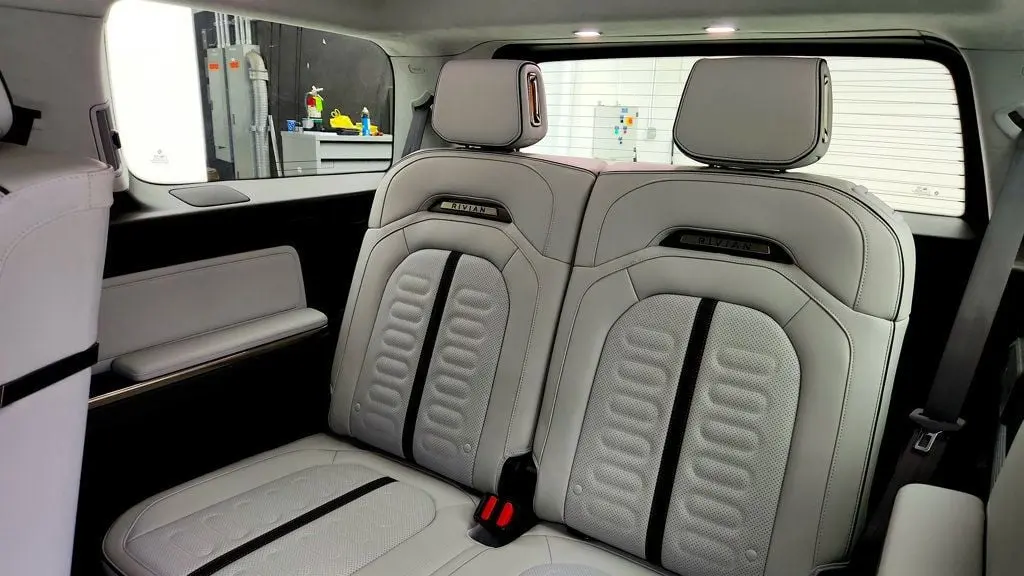 2024 Rivian R1S Adventure