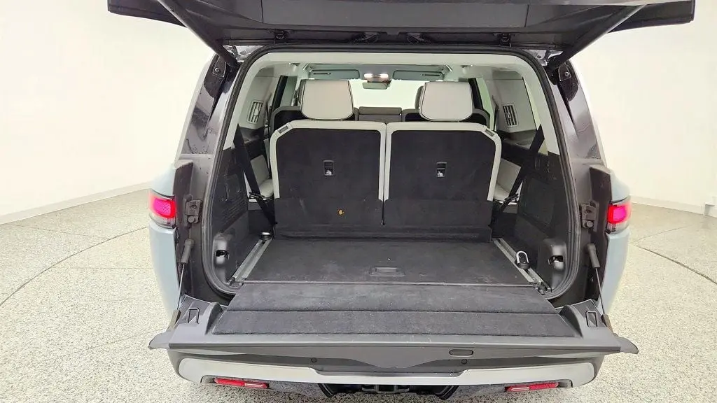 2024 Rivian R1S Adventure