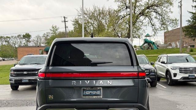 2023 Rivian R1S Adventure