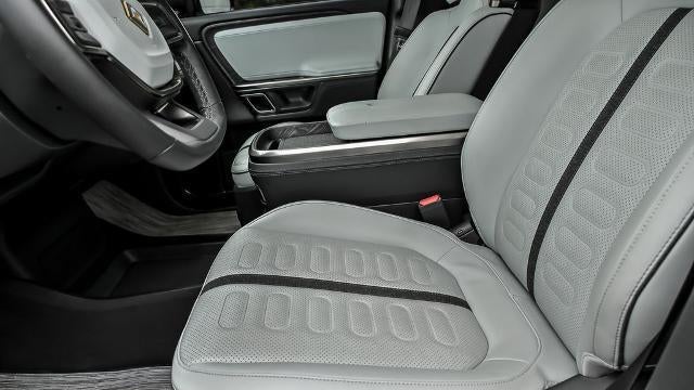 2023 Rivian R1S Adventure