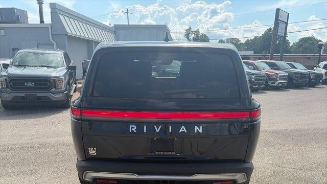 2023 Rivian R1S Adventure