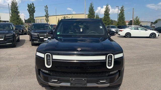 2023 Rivian R1S Adventure