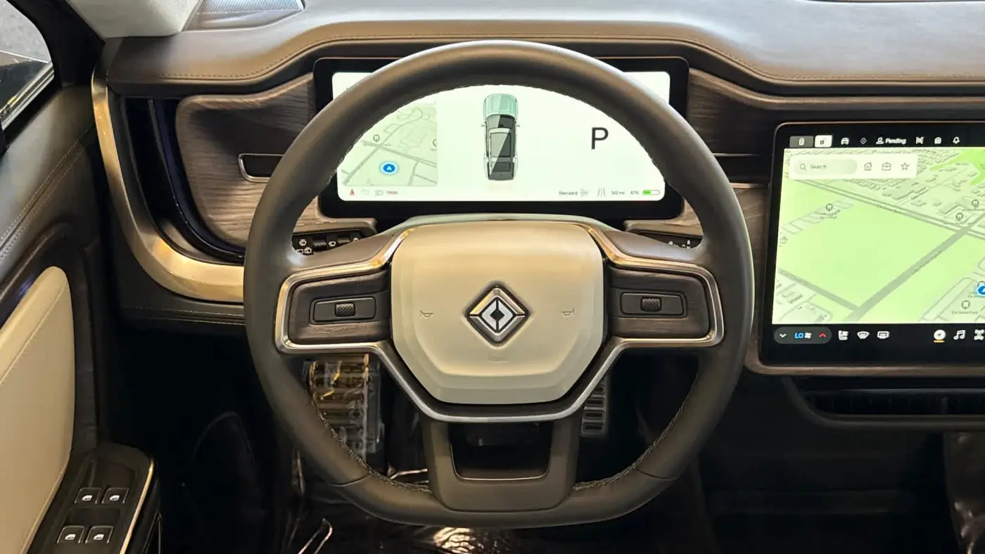 2024 Rivian R1S Adventure