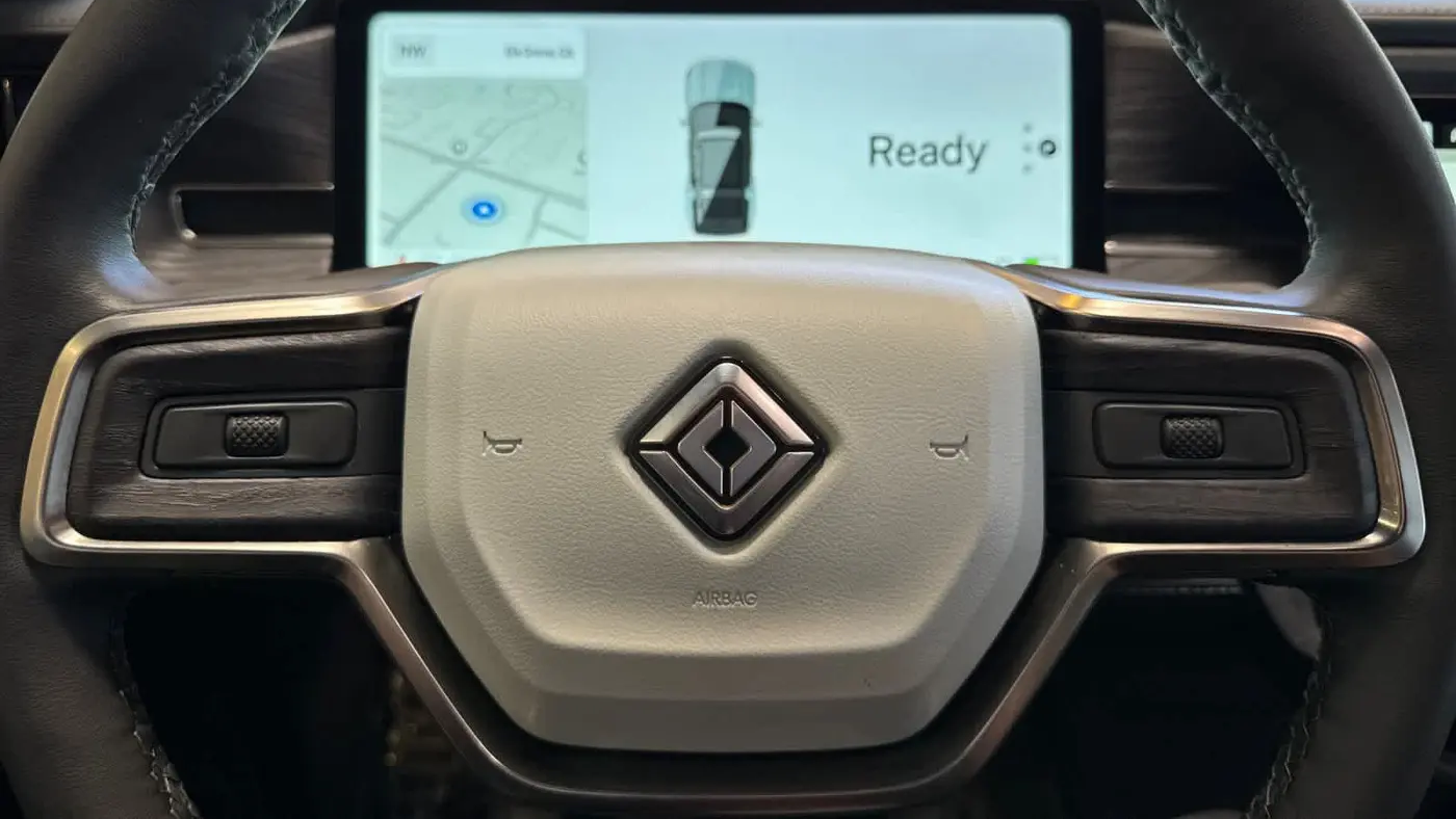 2024 Rivian R1S Adventure