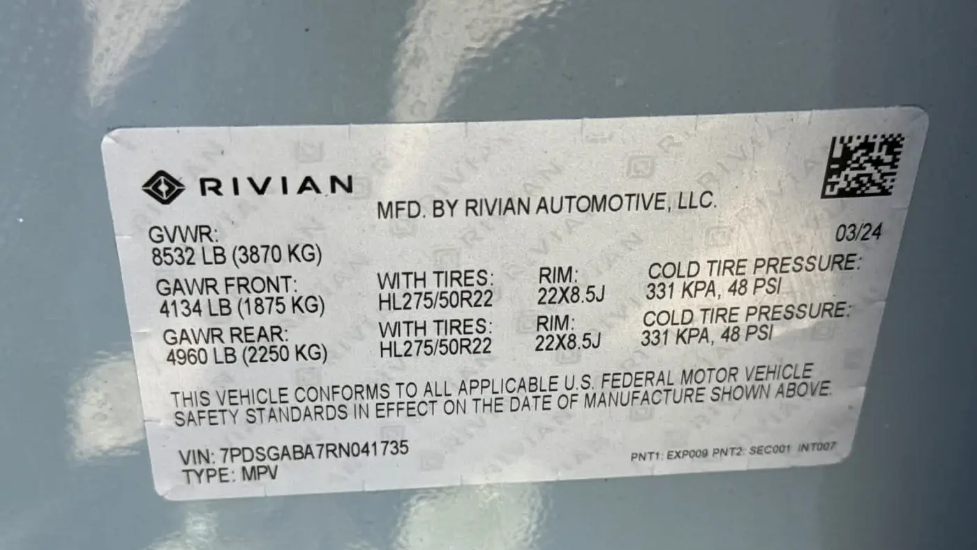 2024 Rivian R1S Adventure