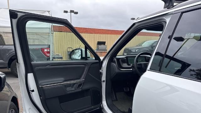 2024 Rivian R1S Adventure