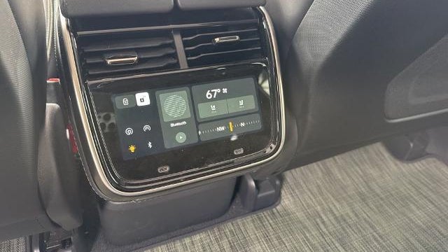 2024 Rivian R1S Adventure