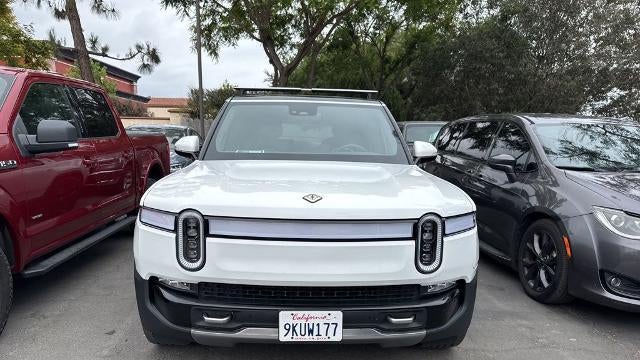 2024 Rivian R1S Adventure