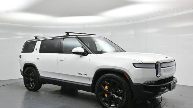 2024 Rivian R1S Adventure