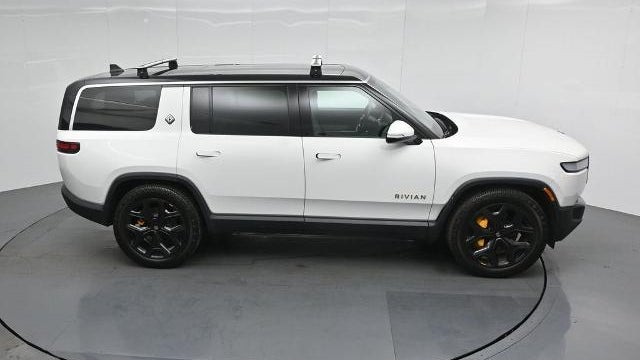 2024 Rivian R1S Adventure