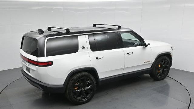2024 Rivian R1S Adventure