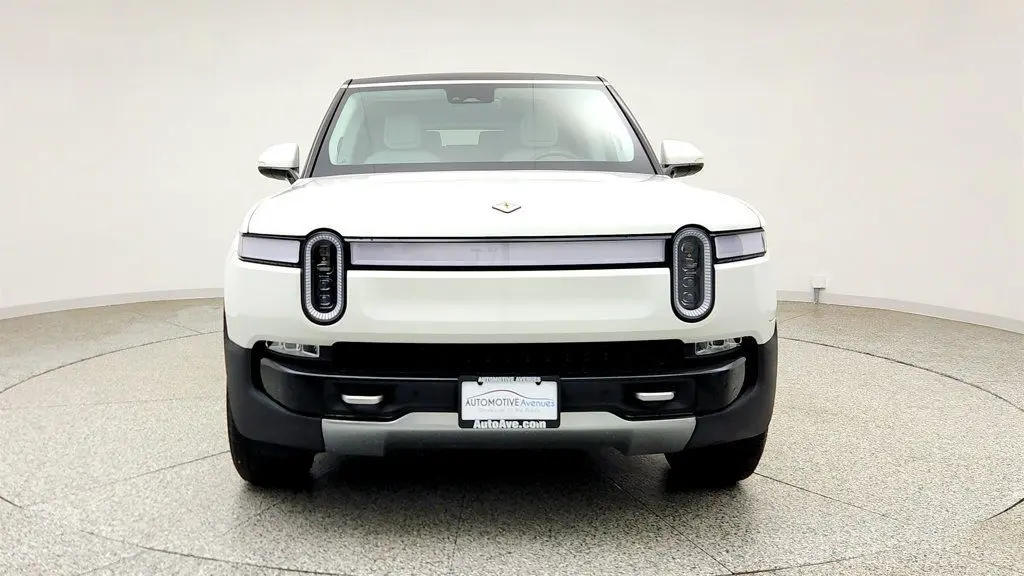 2024 Rivian R1S Adventure