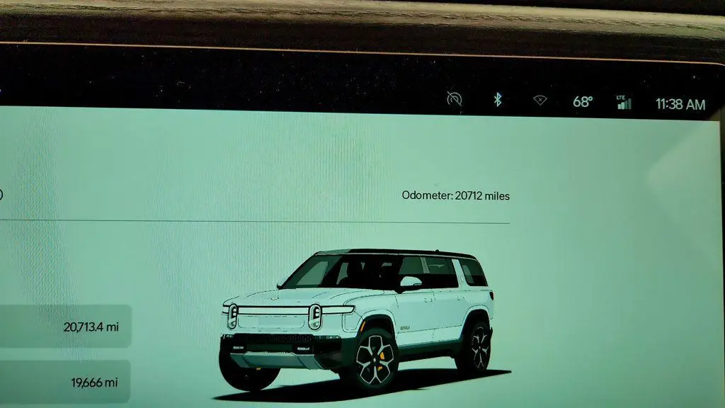 2024 Rivian R1S Adventure
