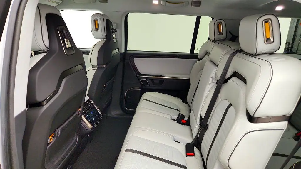 2024 Rivian R1S Adventure