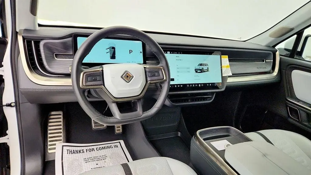 2024 Rivian R1S Adventure