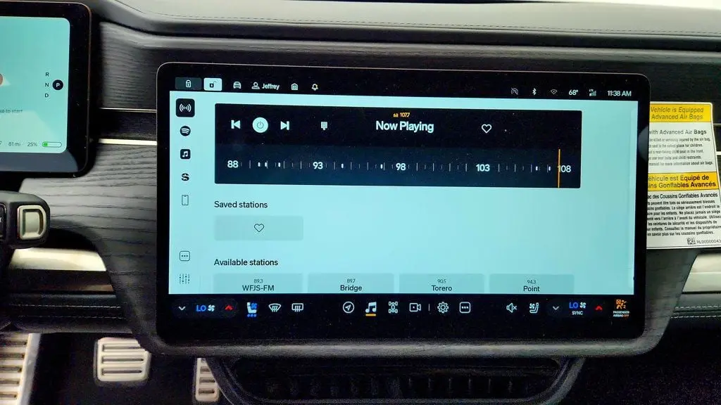 2024 Rivian R1S Adventure
