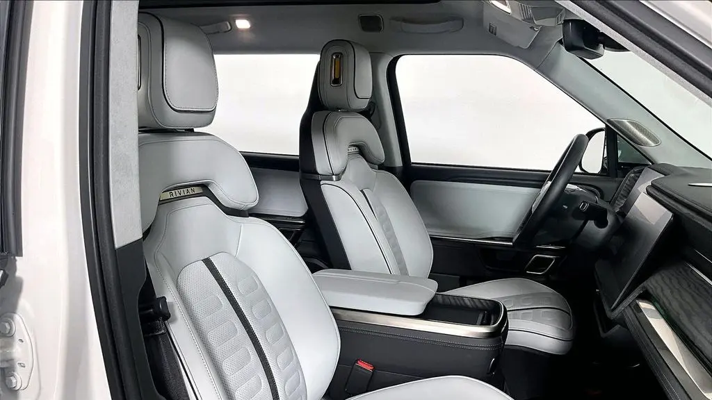 2023 Rivian R1S Adventure