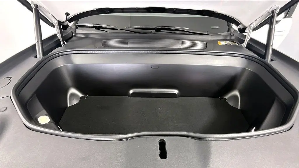 2023 Rivian R1S Adventure