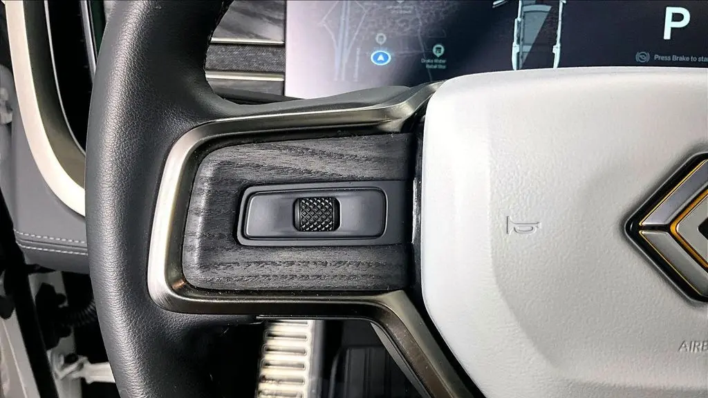 2023 Rivian R1S Adventure