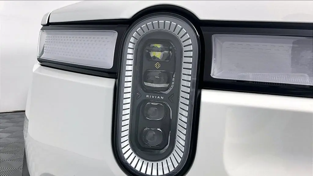 2023 Rivian R1S Adventure