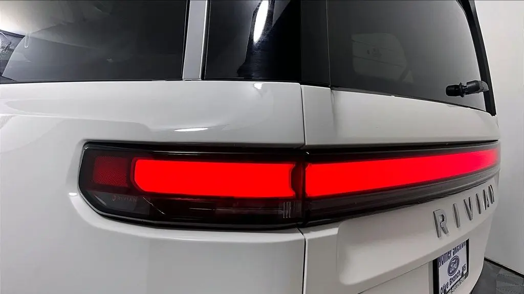2023 Rivian R1S Adventure