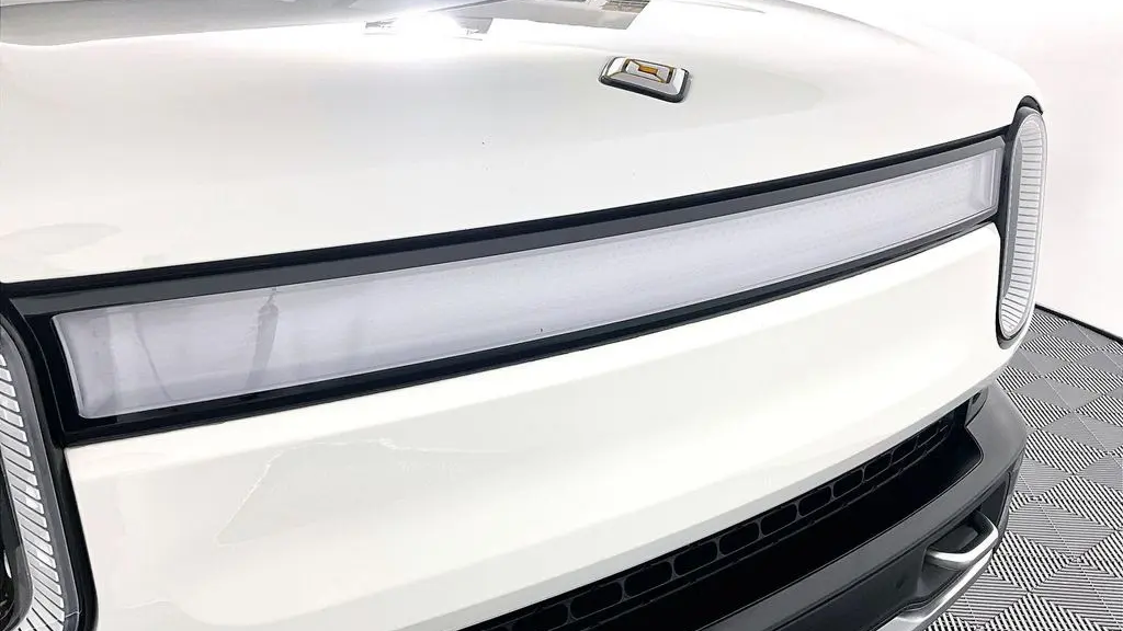 2023 Rivian R1S Adventure