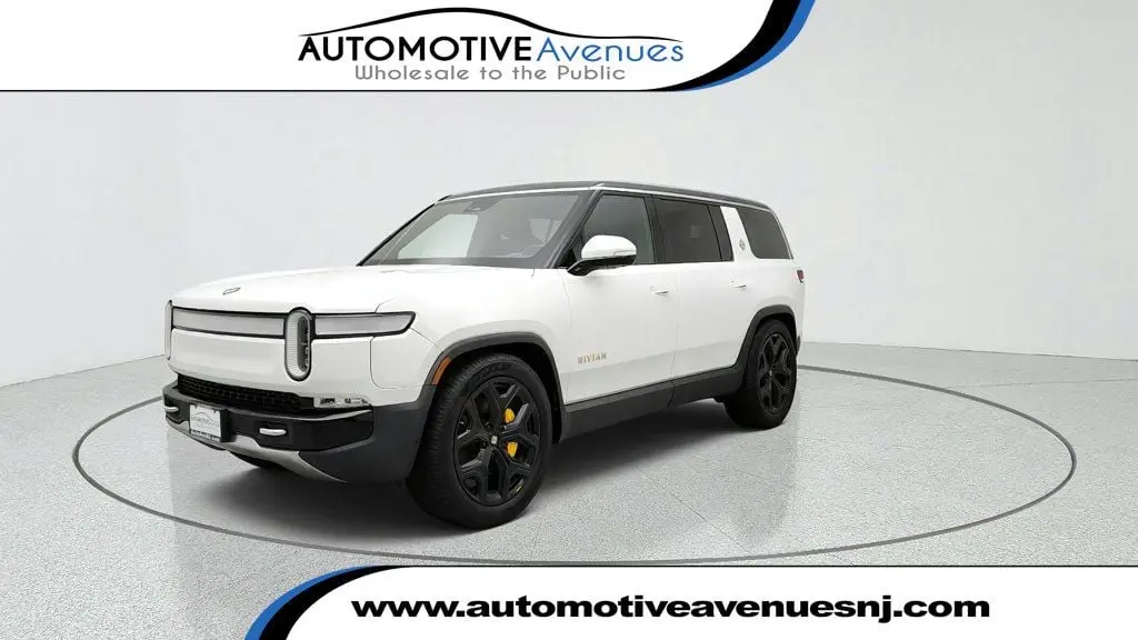 2022 Rivian R1S